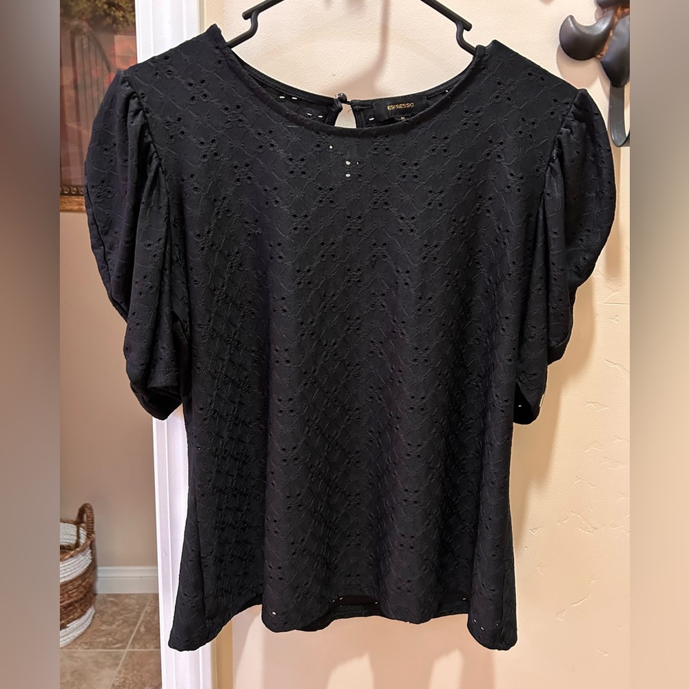 Black blouse withh eyelit